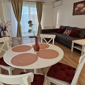  Apartment Sky Airport